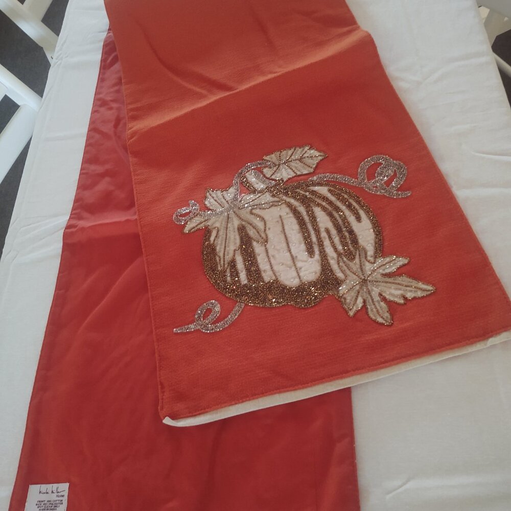 Nicole Miller Home: Encrusted BEADed PUMPKIN Table-Runner,Orange